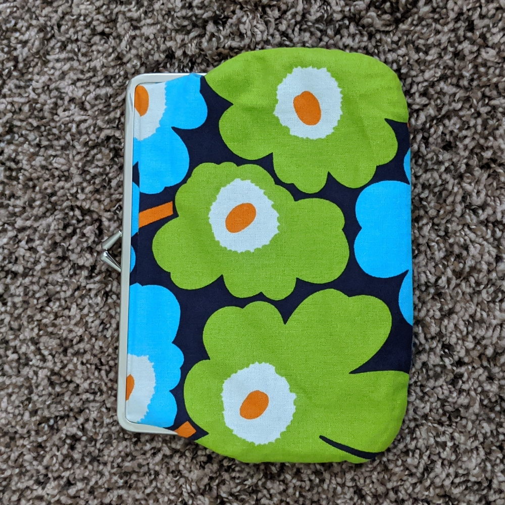Marimekko coin purse Unikko